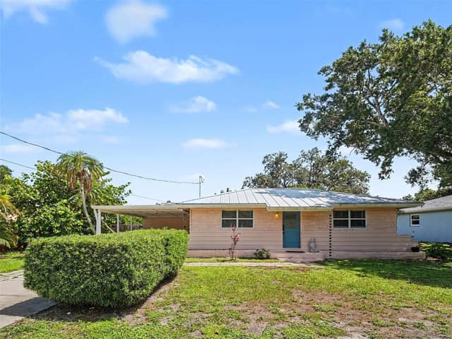 3035 HILLVIEW ST photo
