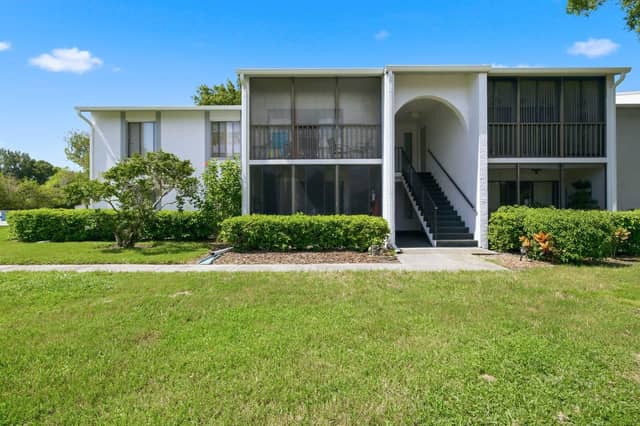 1179 PINE RIDGE CIR W #G1 photo