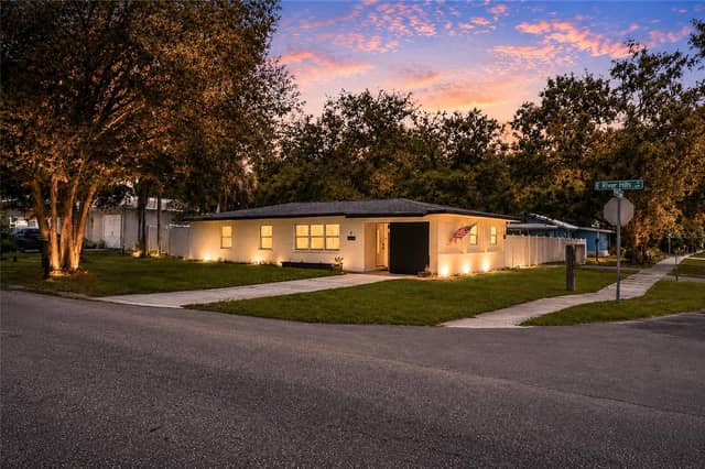 4015 RIVER HILLS DR photo