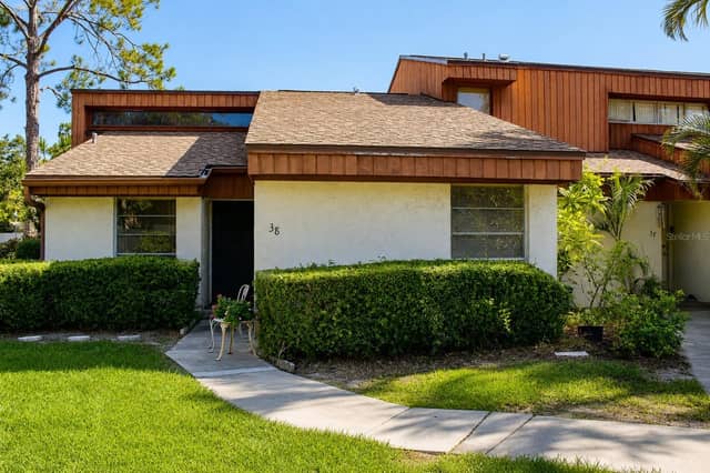 2054 SUNSET POINT RD #38 photo