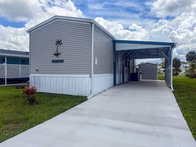 5700 HOLIDAY PARK BLVD photo