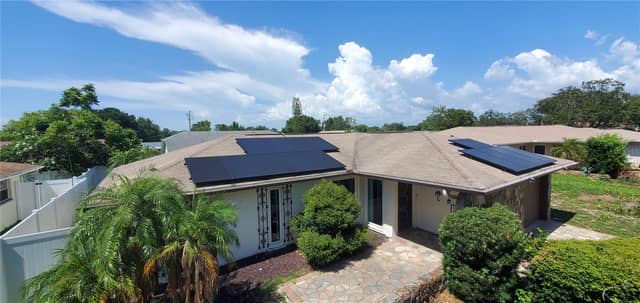 7438 LAKE FOREST CIR photo