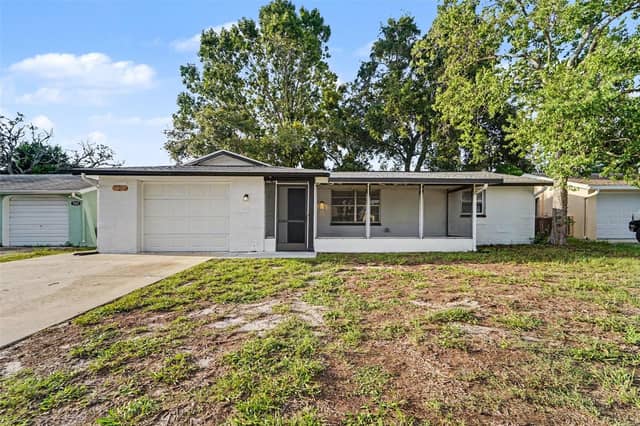 7207 SANDALWOOD DR photo