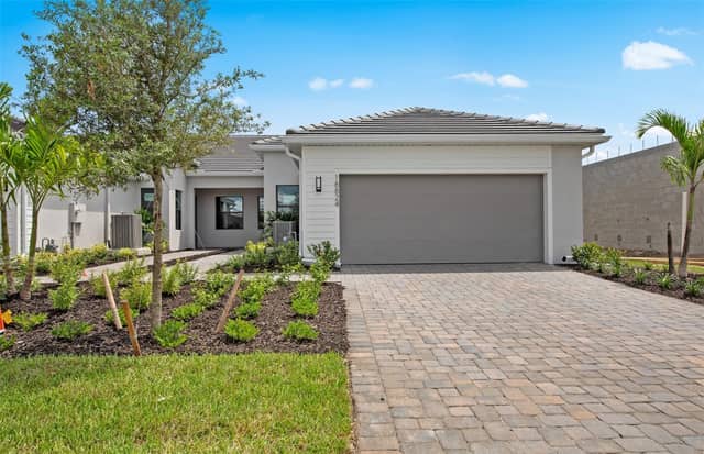 18604 HARBOR SANDS PL photo