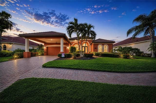 545 MAST DR photo