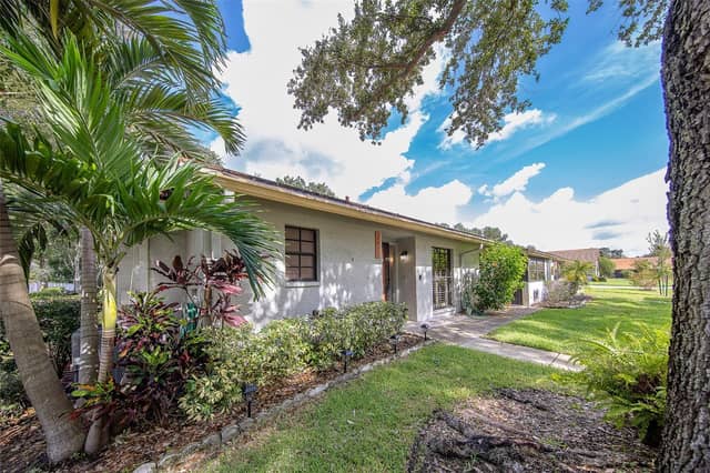 2022 NASH DR photo