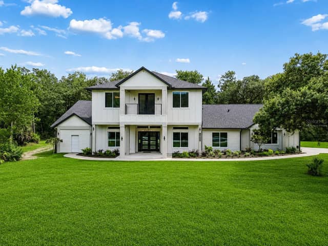 12000 GOLDEN VALLEY DR photo