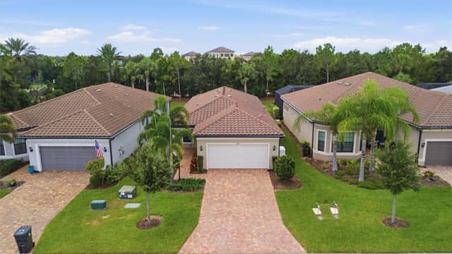 6713 ALSTEAD CIR photo