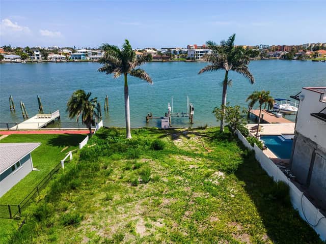 17043 DOLPHIN DR photo
