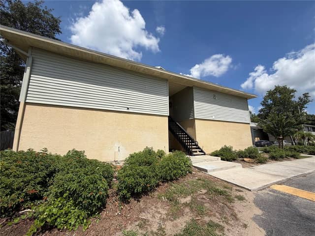 502 GOLDEN RAINTREE PL photo