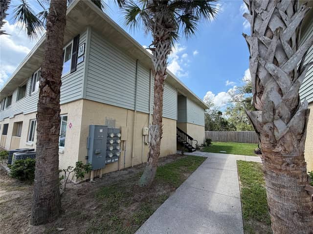 510 GOLDEN RAINTREE PL photo