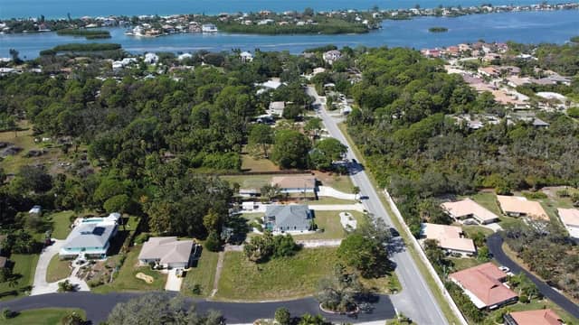 0 LAUREL WOODS DR photo