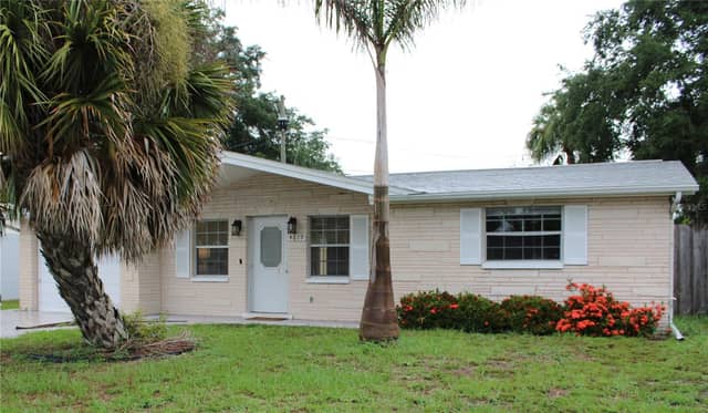 4619 IRENE LOOP photo