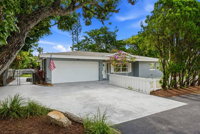 1628 S HIGHLAND AVE photo