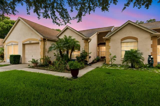 11512 VERSAILLES LN #11512 photo
