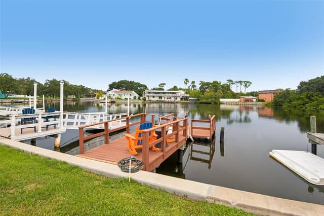 609 WESTWINDS DR #4 photo
