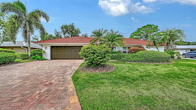 4777 OVERBURY PL photo