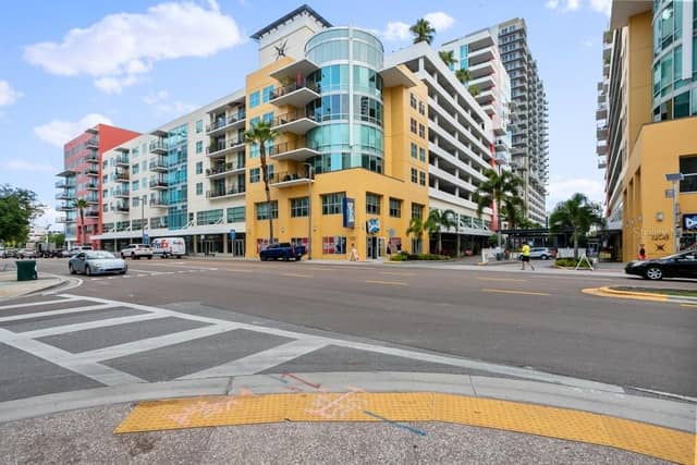 1120 E KENNEDY BLVD #1416 photo