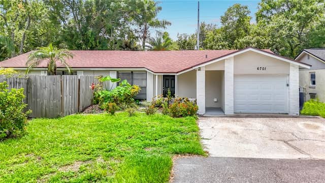 6701 VILLAGE GROVE CT photo