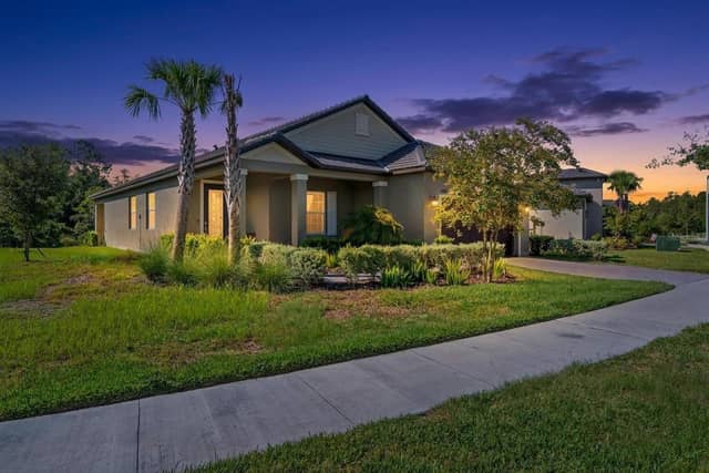 10314 BANYAN BREEZE BLVD photo