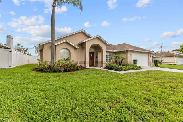 22861 STERLING MANOR LOOP photo