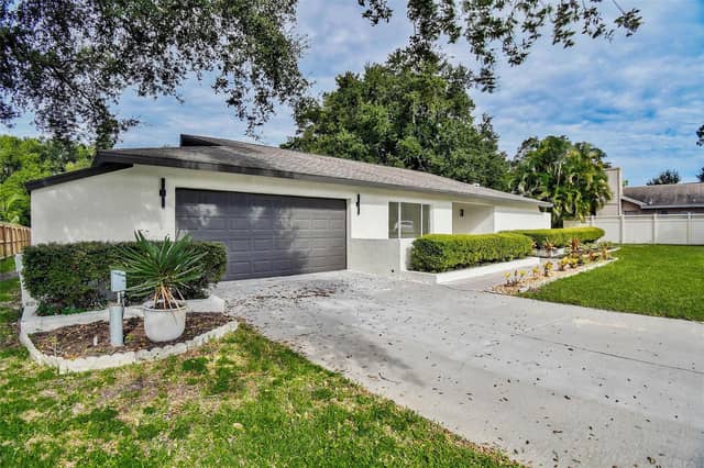 207 DUNBRIDGE DR photo