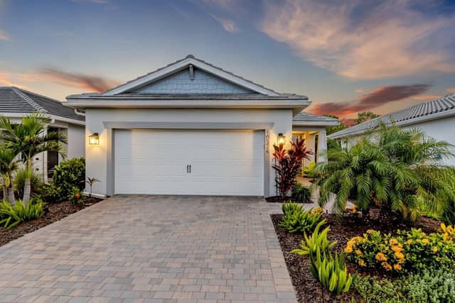10374 ABACO FALLS DR photo