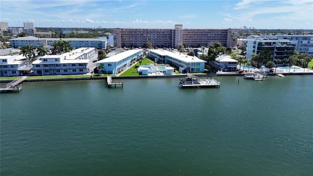 1834 SHORE DR S #6 photo