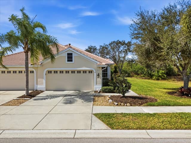 4693 WHISPERING OAKS DR photo