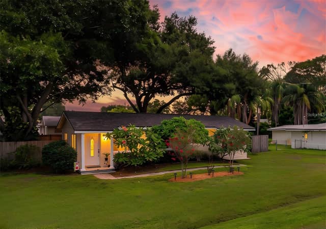 2773 BELLE HAVEN DR photo