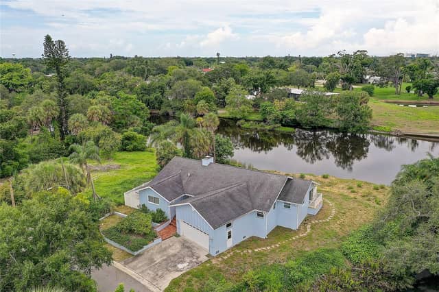 3214 N SECLUSION DR photo