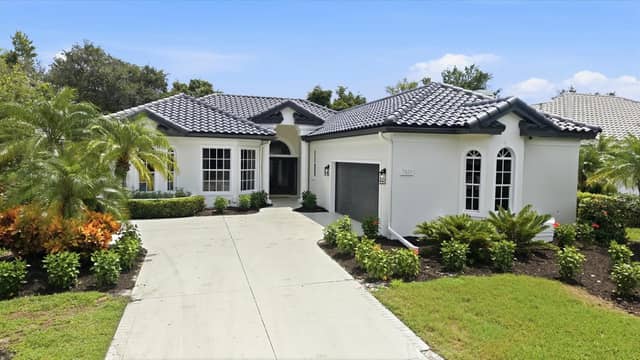 7825 WILTON CRESCENT CIR photo
