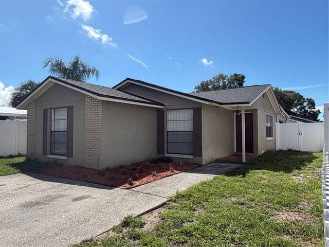8237 RAVENCROFT DR photo