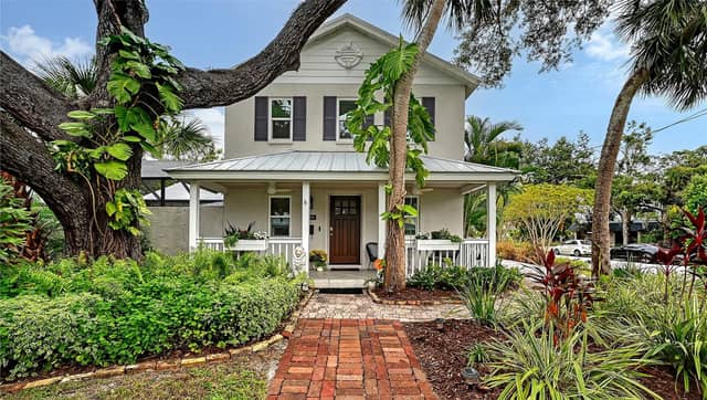 1685 6TH ST photo