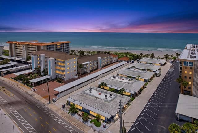 1205 TARPON CENTER DR #B4 photo