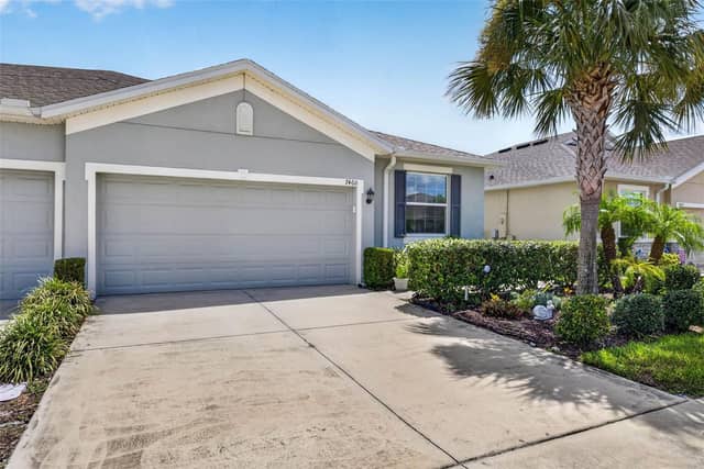 7460 STONEBROOK CIR photo