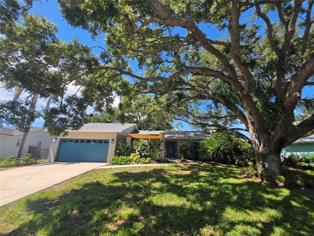 7708 NW 9TH AVE DR photo