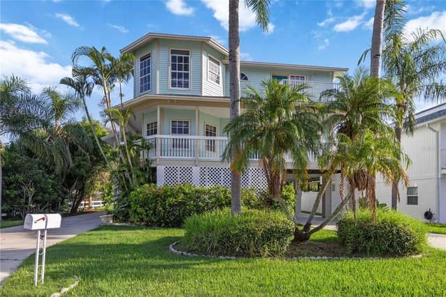 13951 HARBOR VIEW DR photo