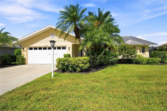 5833 CARRIAGE DR photo