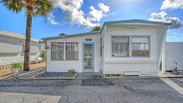 36 TWIN SHORES BLVD photo