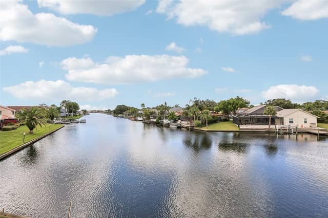 6325 NEWTOWN CIR #25B2 photo