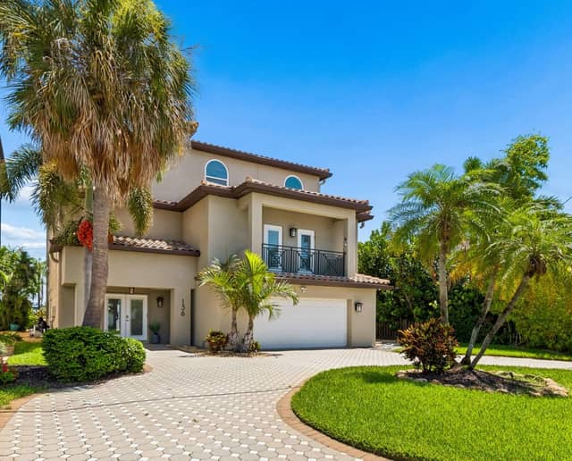 136 DEVON DR photo