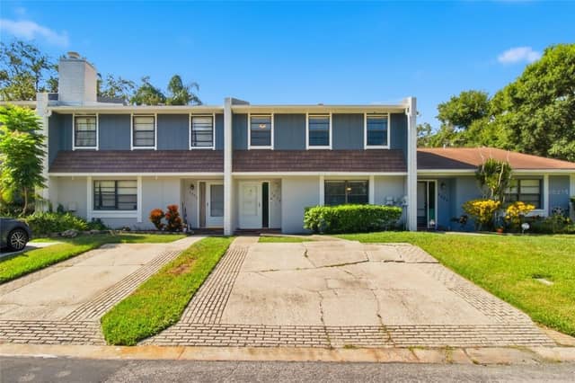 3039 ABBEY CT photo