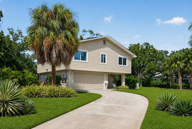 1300 PLEASANT WAY S photo