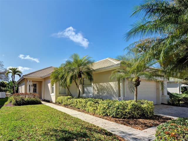 311 LANSBROOK DR photo