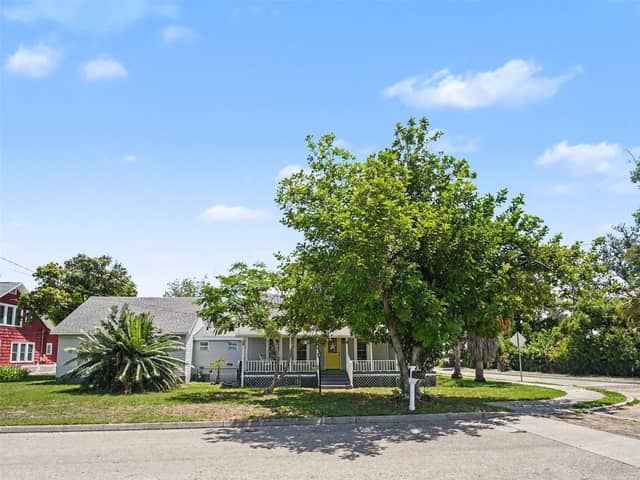 502 7TH AVE W photo
