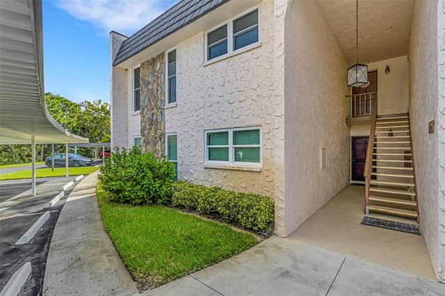 209 FERNWOOD CIR #209 photo