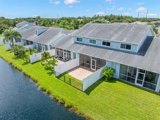 216 HEMINGWAY DR photo
