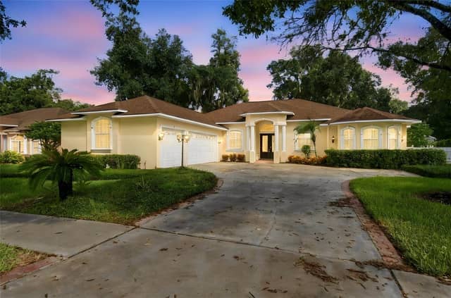 816 CITRUS WOOD LN photo