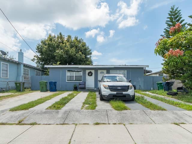 2532 W WALNUT ST photo
